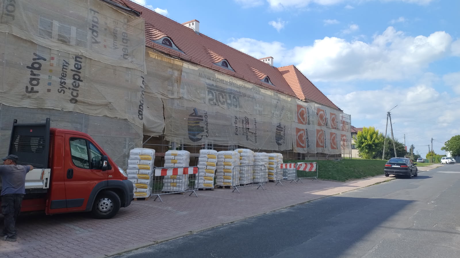 Liceum Ogólnokształcące Trzebnica - realizacja 1